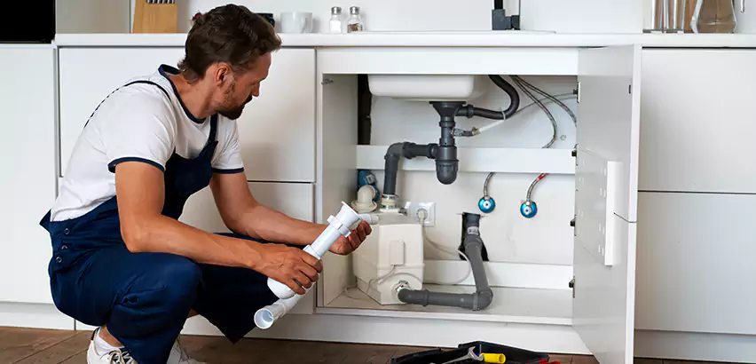 Plumbers for Frozen Pipes in Melville